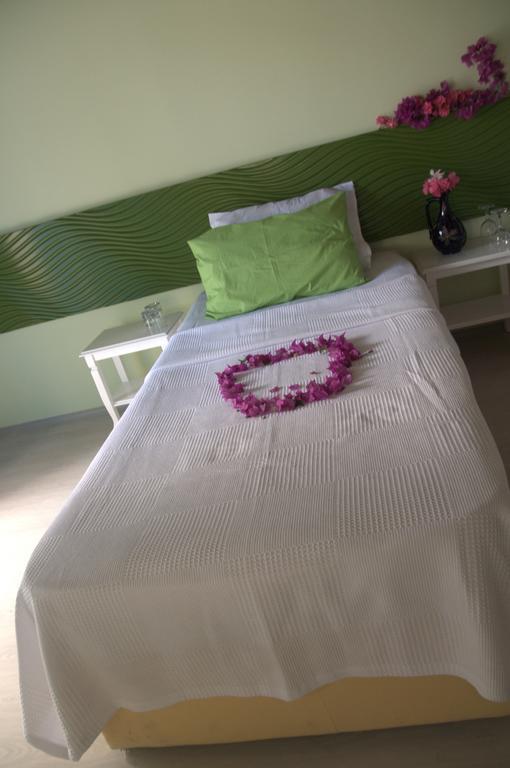 Pasalimani Hotel Çeşme Chambre photo