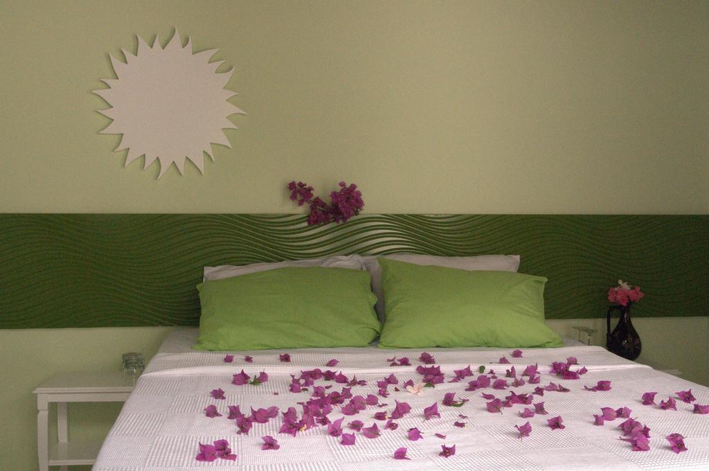Pasalimani Hotel Çeşme Chambre photo