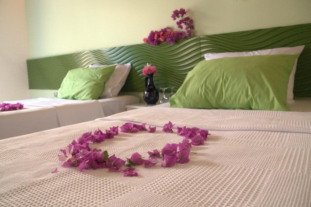 Pasalimani Hotel Çeşme Chambre photo
